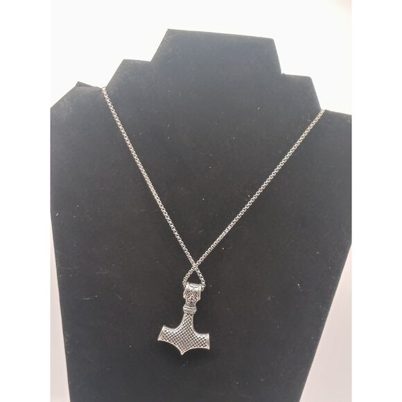 Viking Necklace Thor Hammer Celtic Pendant Nordic Amulet Silvertone 22" Chain - Picture 2 of 6